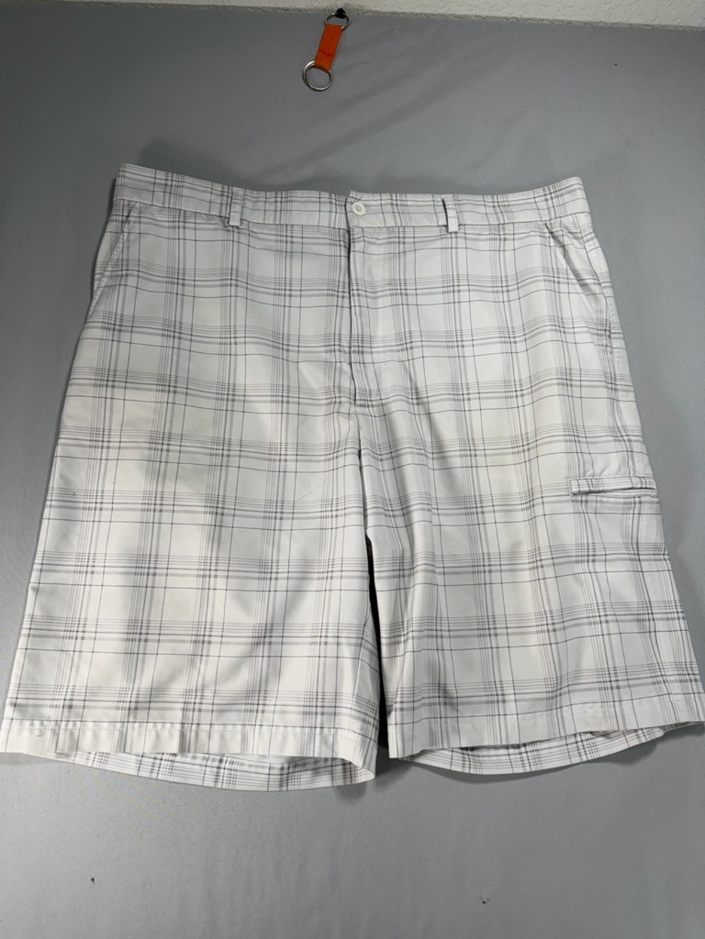 Men’s Pebble Beach Golf  Bermuda White With Gray Stripes Shorts Size 40 #858